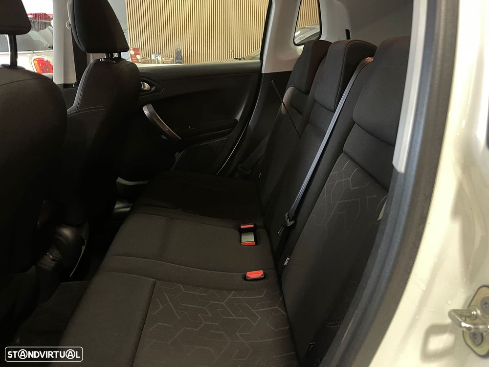 Peugeot 2008 1.4 HDi Access - 6