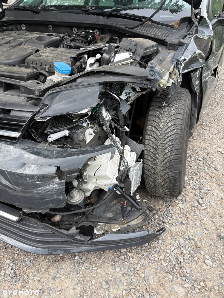 Volkswagen Golf 1.6 TDI Sound - 7