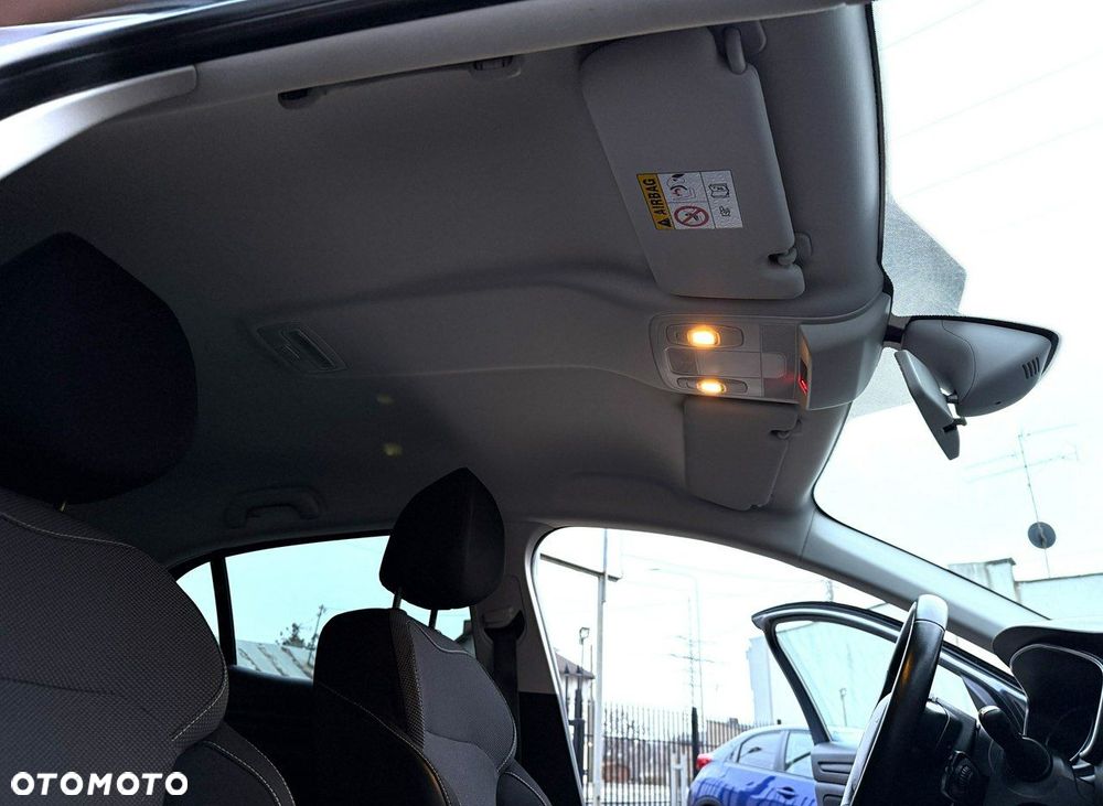 Renault Megane ENERGY TCe 100 INTENS - 23