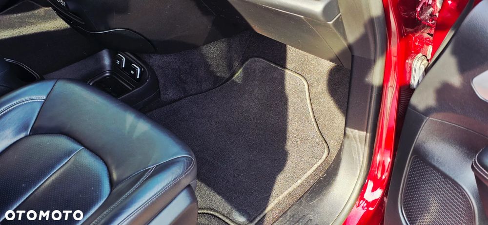 Chrysler Pacifica - 32