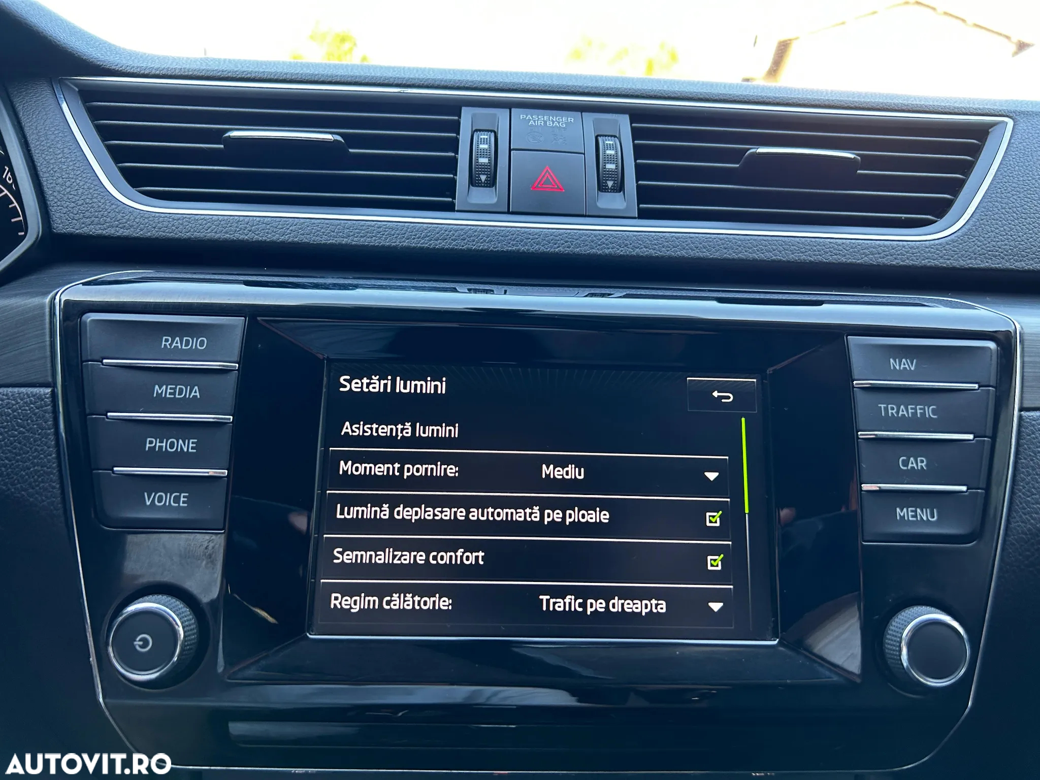 Skoda Superb 2.0 TDI DSG 4X4 Sportline - 11