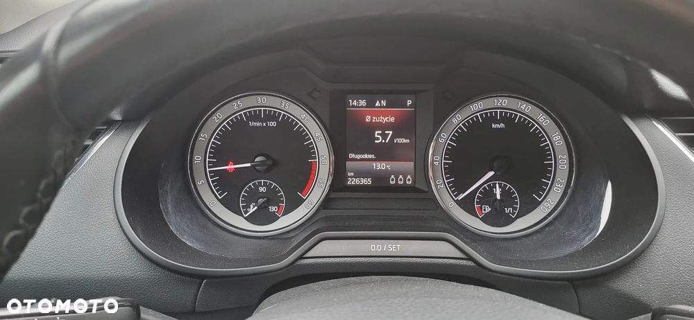 Skoda Octavia 2.0 TDI Style DSG - 7