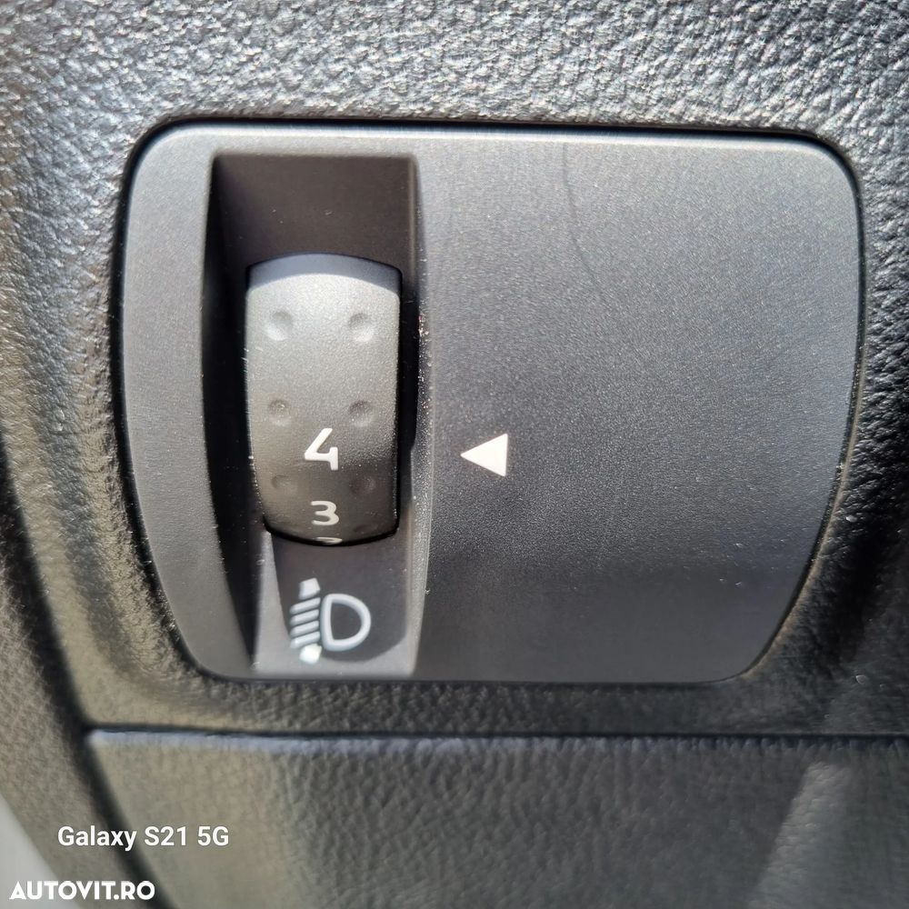 Renault Megane ENERGY dCi 110 EDC LIMITED - 17