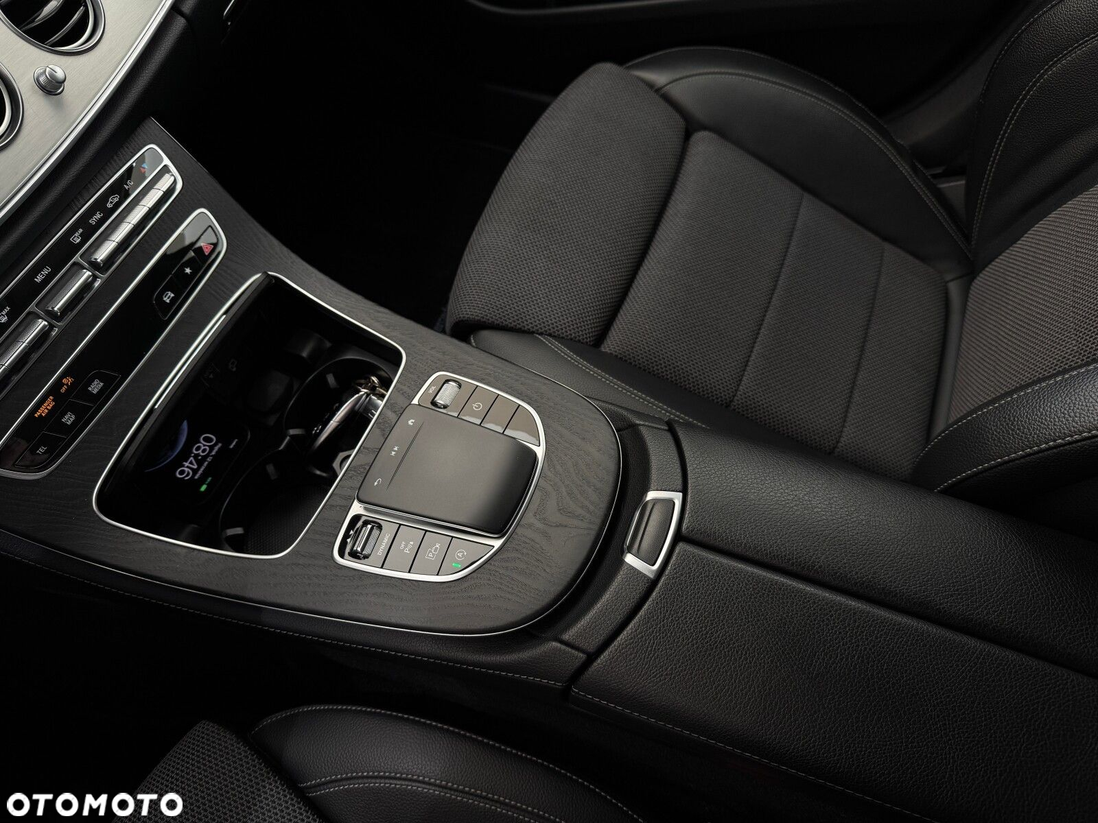 Mercedes-Benz Klasa E 220 d AMG/Avantgarde - 25