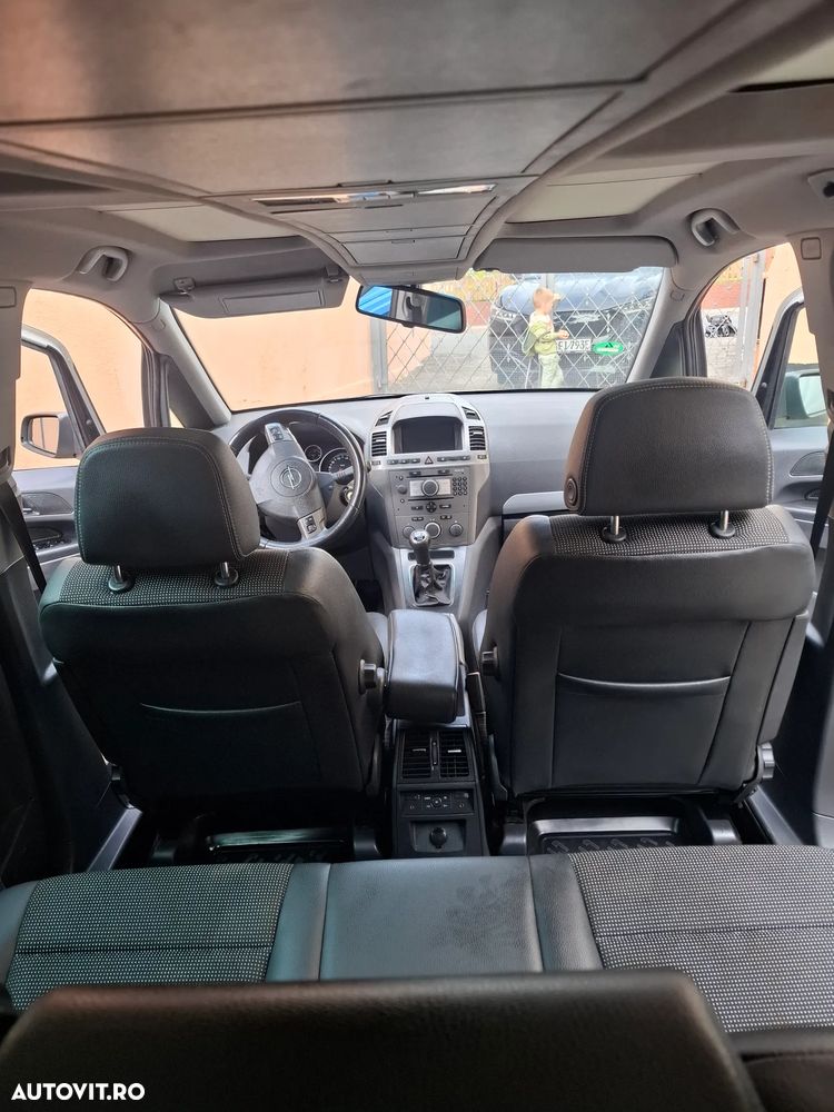 Opel Zafira - 15