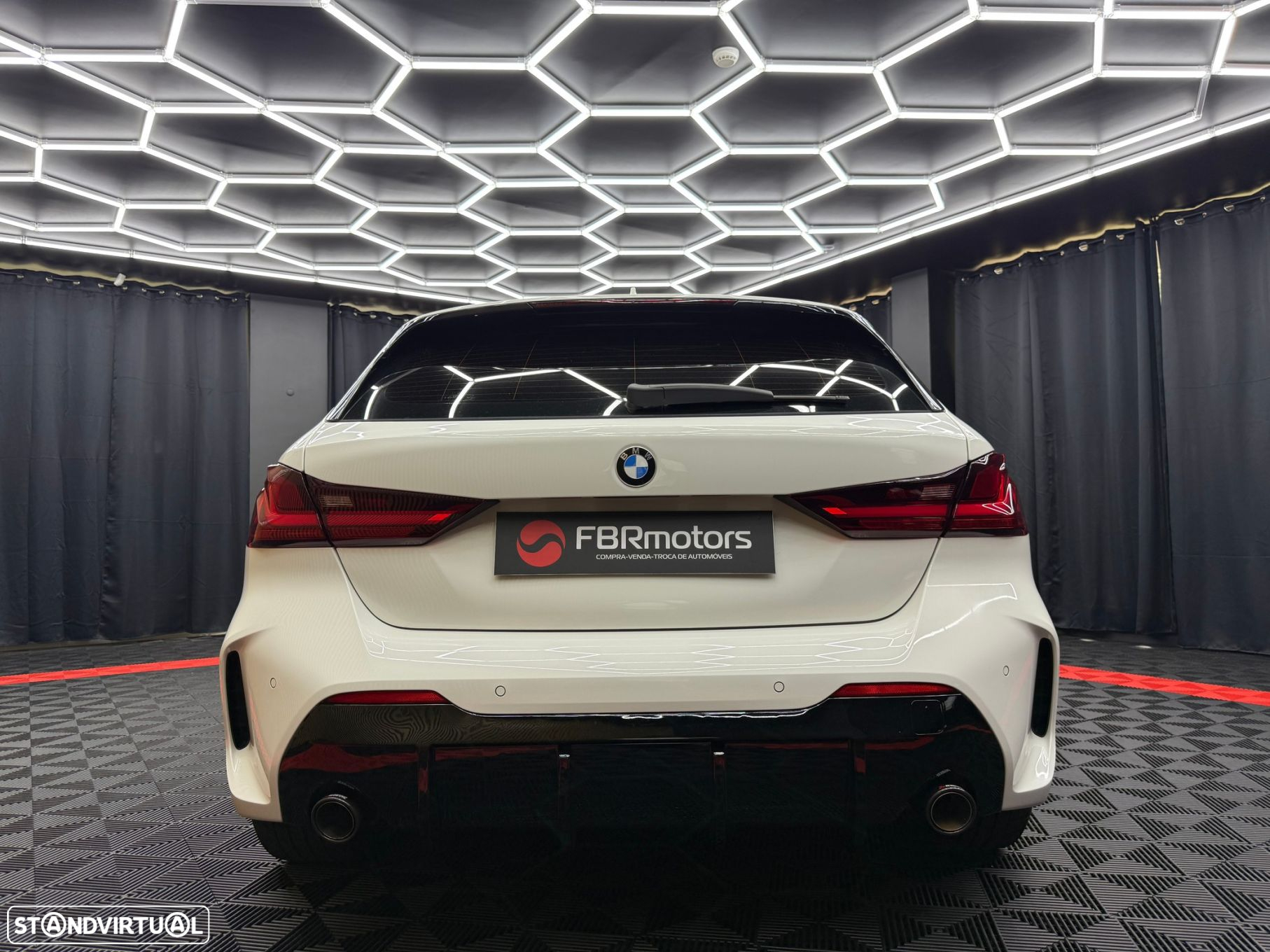 BMW 116 d Pack Desportivo M - 10