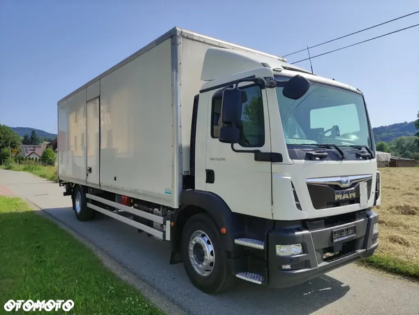 MAN TGM 15.290 kontener , winda