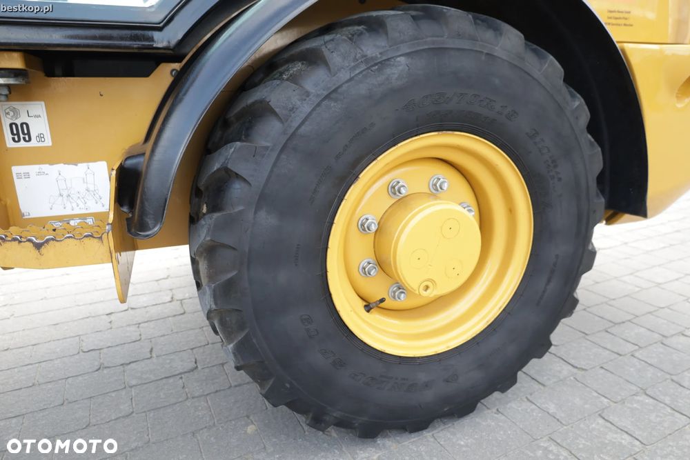 Caterpillar CAT 906M - 27