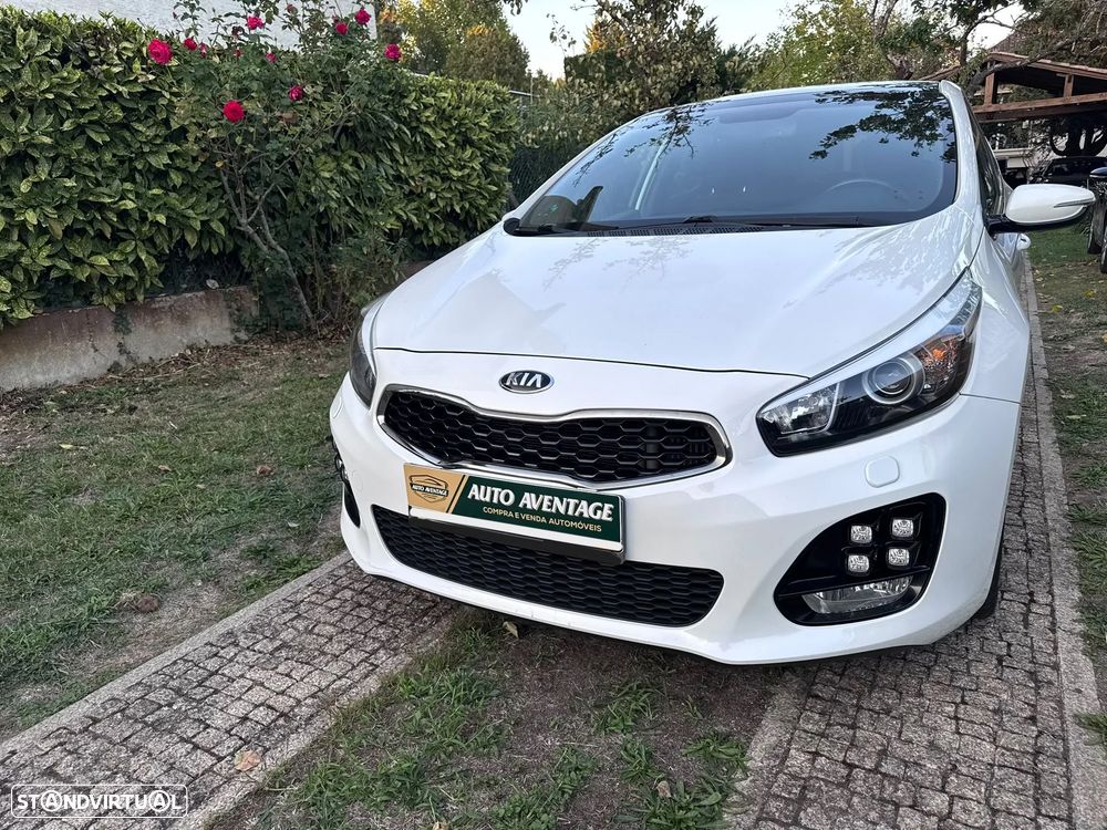 Kia Ceed 1.6 CRDi 136 ISG GT Line - 4