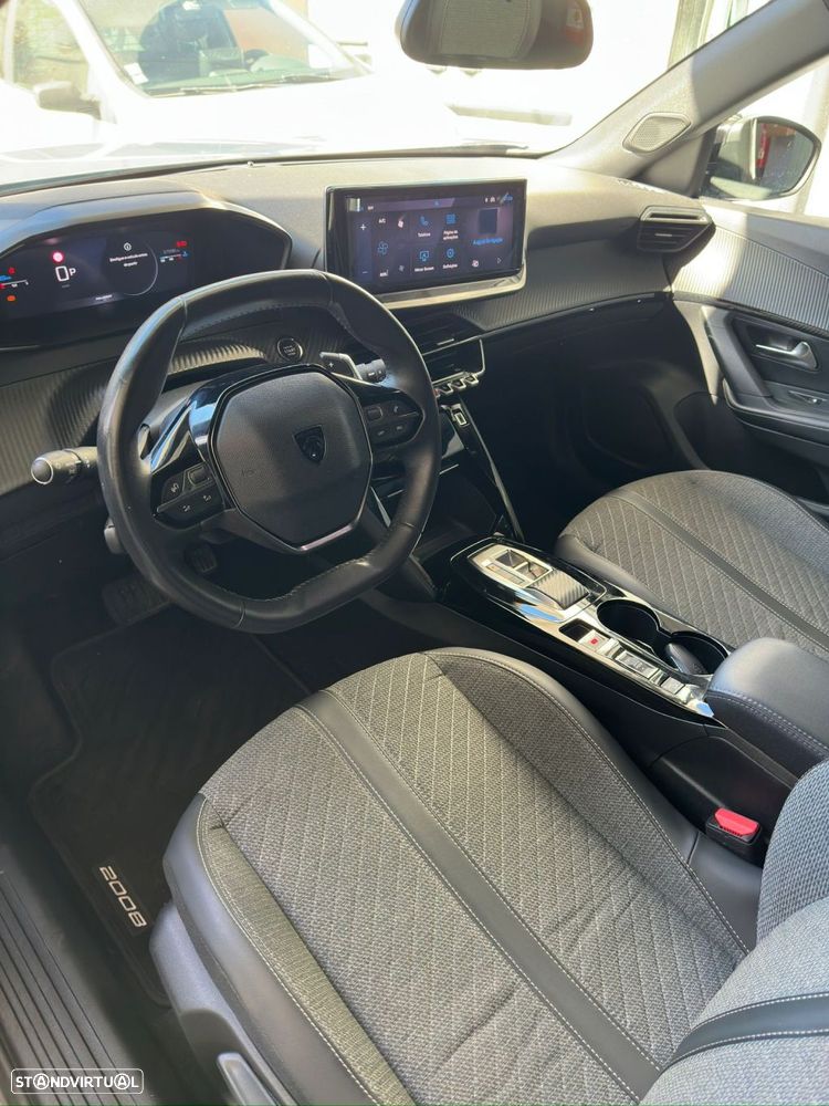 Peugeot 2008 1.2 PureTech Allure Pack EAT8 - 8
