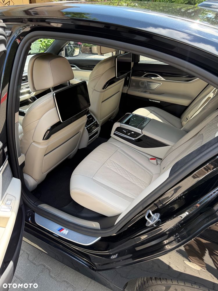 BMW Seria 7 740d xDrive - 9