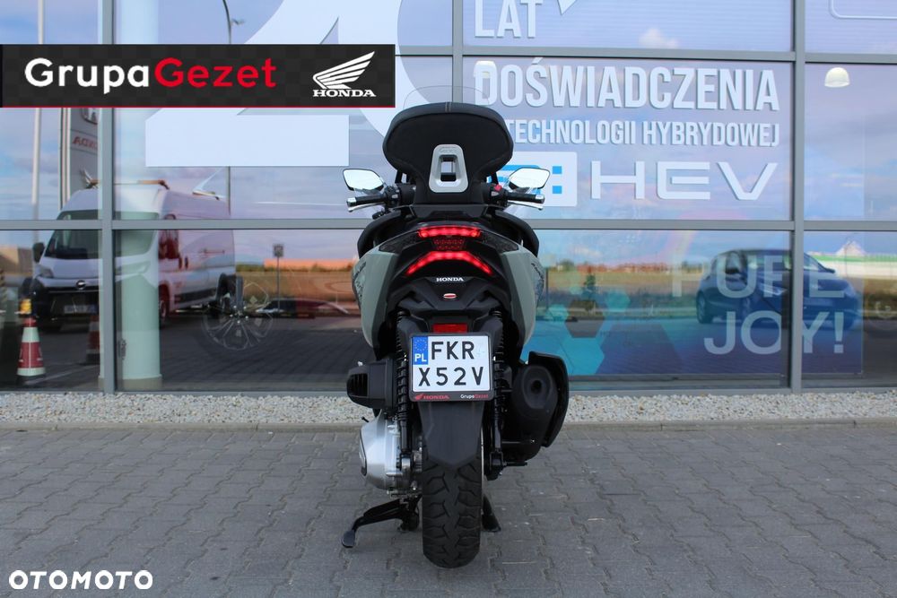 Honda NSS - 8