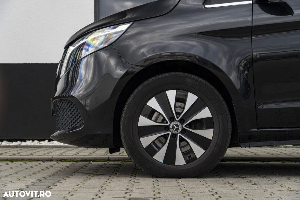 Mercedes-Benz V - 12