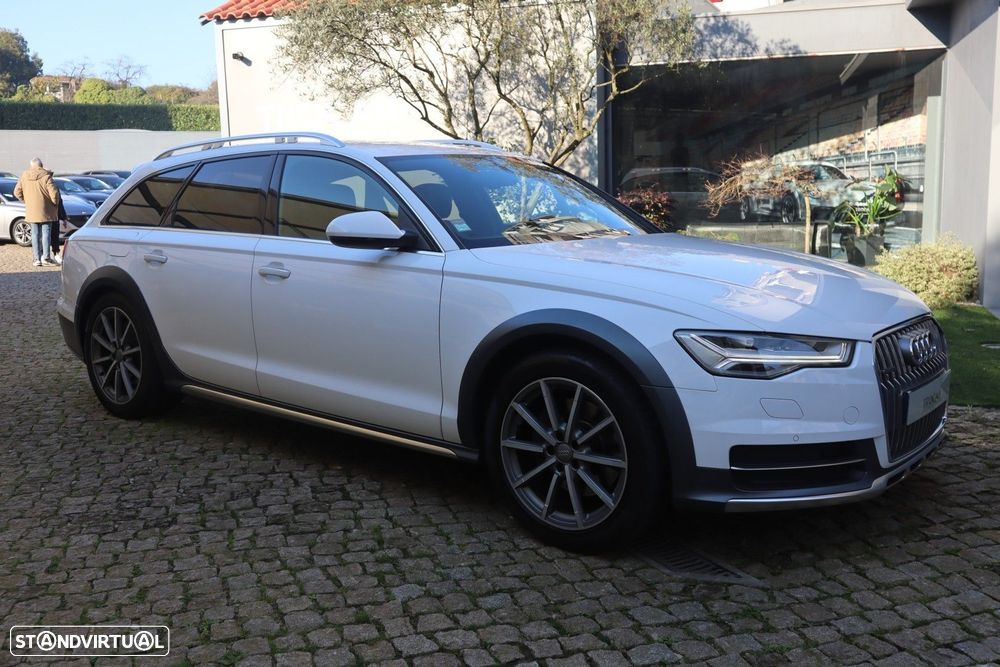Audi A6 Allroad 3.0 TDi quattro S tronic - 1