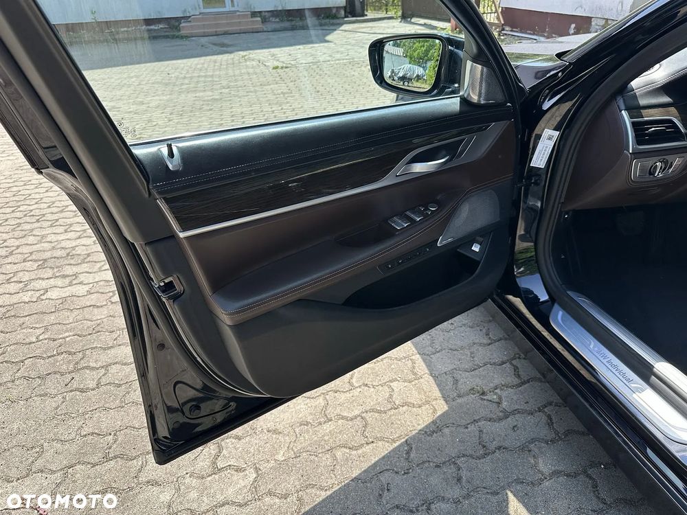 BMW Seria 7 740Le xDrive iPerformance - 10