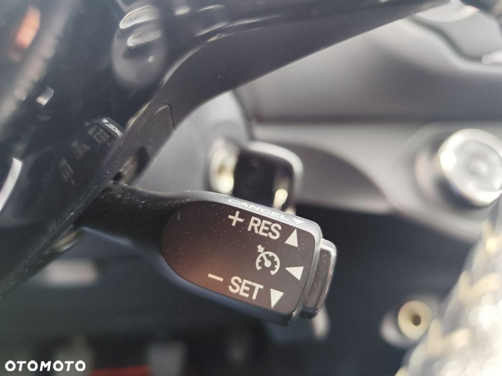 Toyota Yaris 1.5 Premium - 17