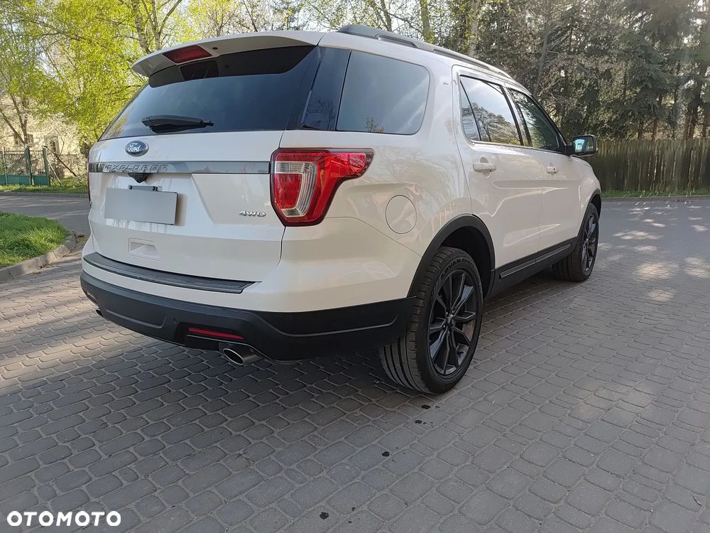 Ford Explorer - 4