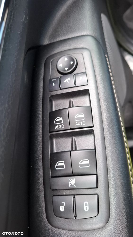 Jeep Grand Cherokee - 8