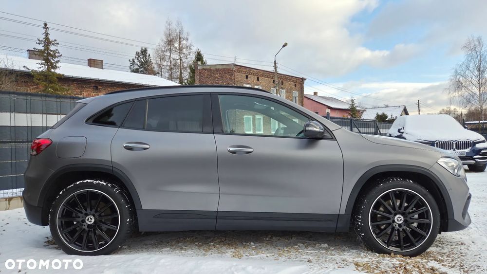 Mercedes-Benz GLA 250e AMG Line - 14