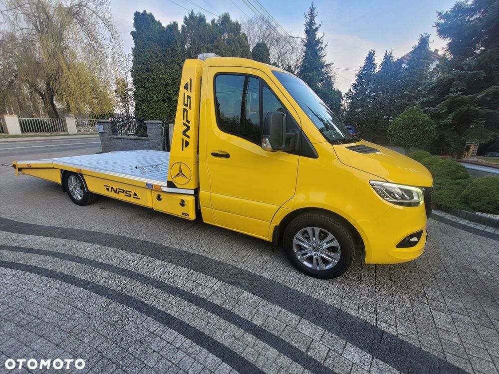 Mercedes-Benz Sprinter - 4