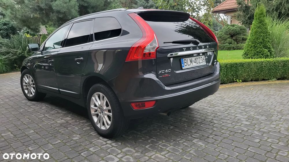 Volvo XC 60 2.4D AWD Momentum - 5