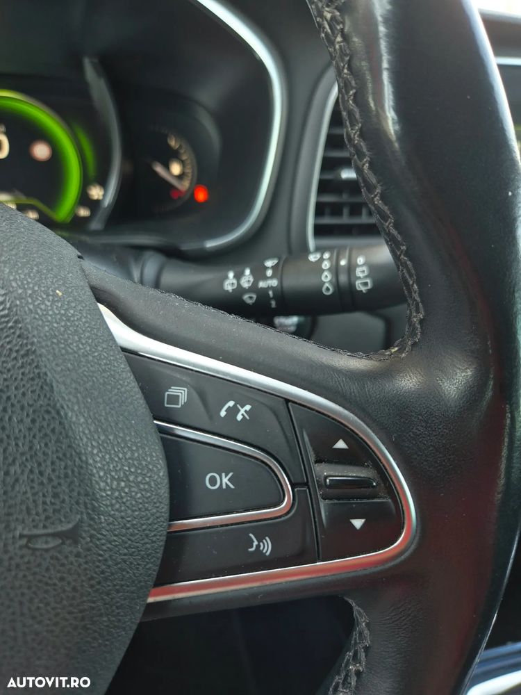 Renault Megane ENERGY dCi 130 BOSE EDITION - 13