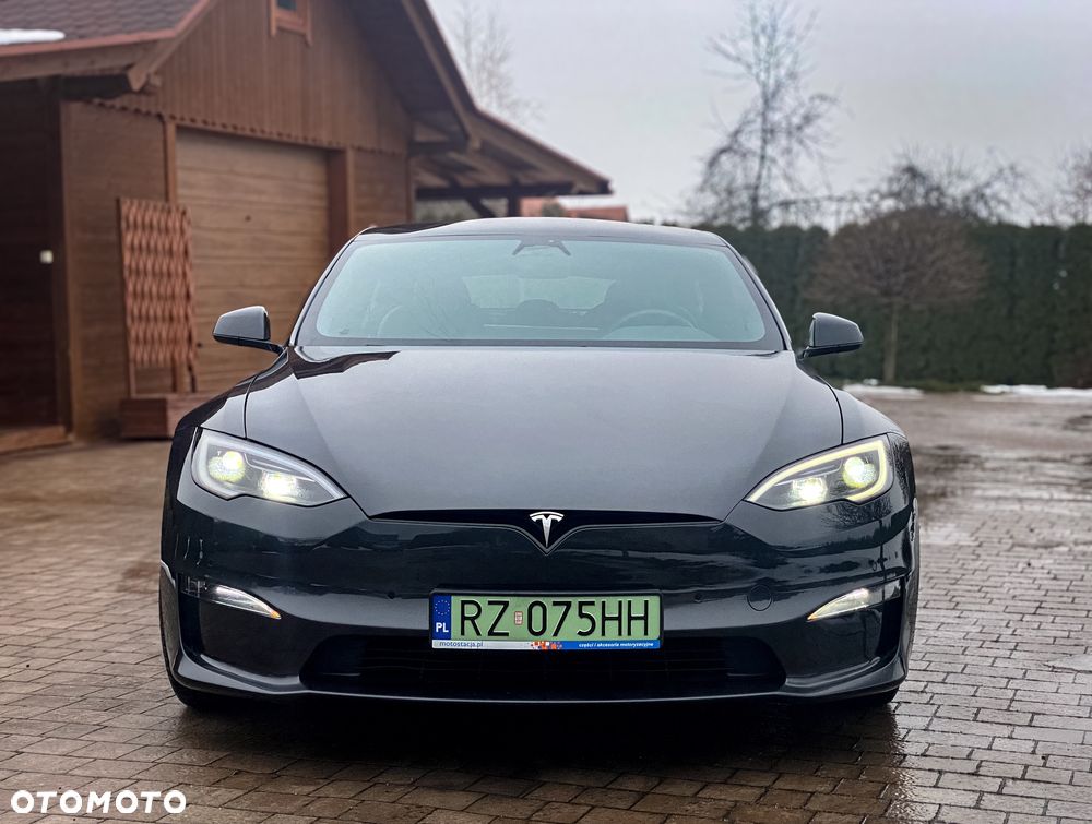 Tesla Model S - 2