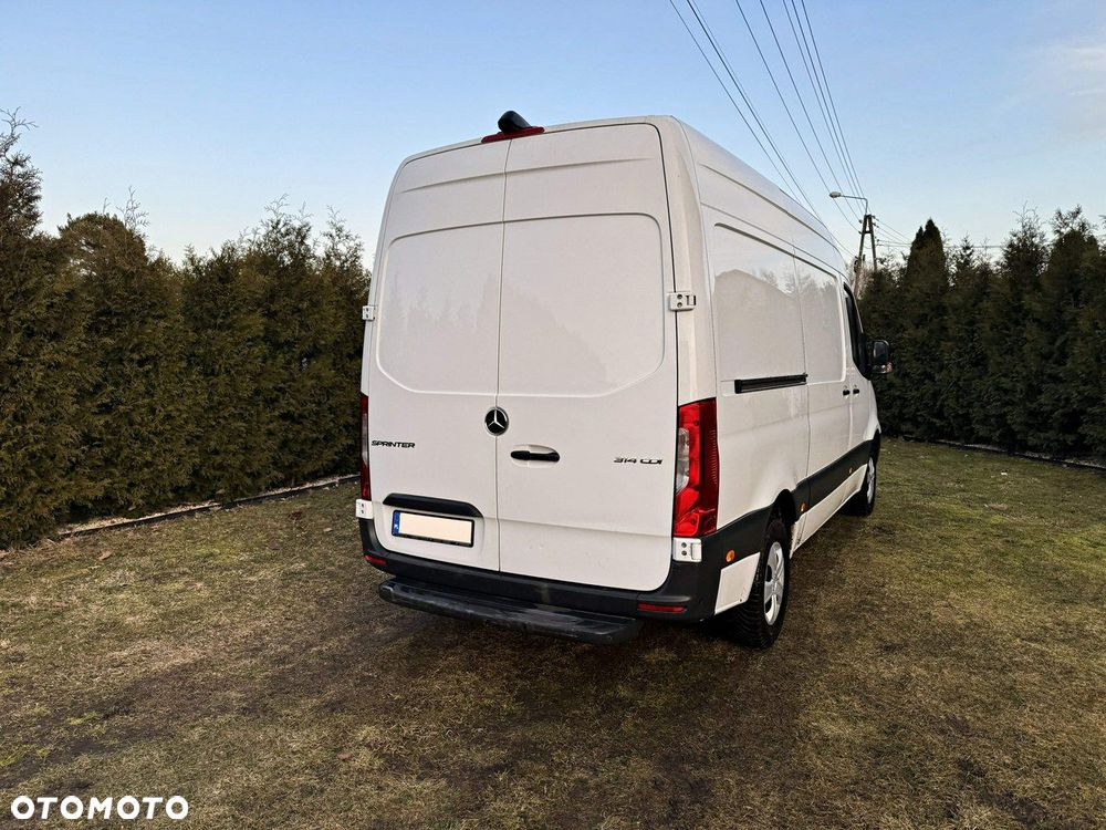 Mercedes-Benz Sprinter - 5