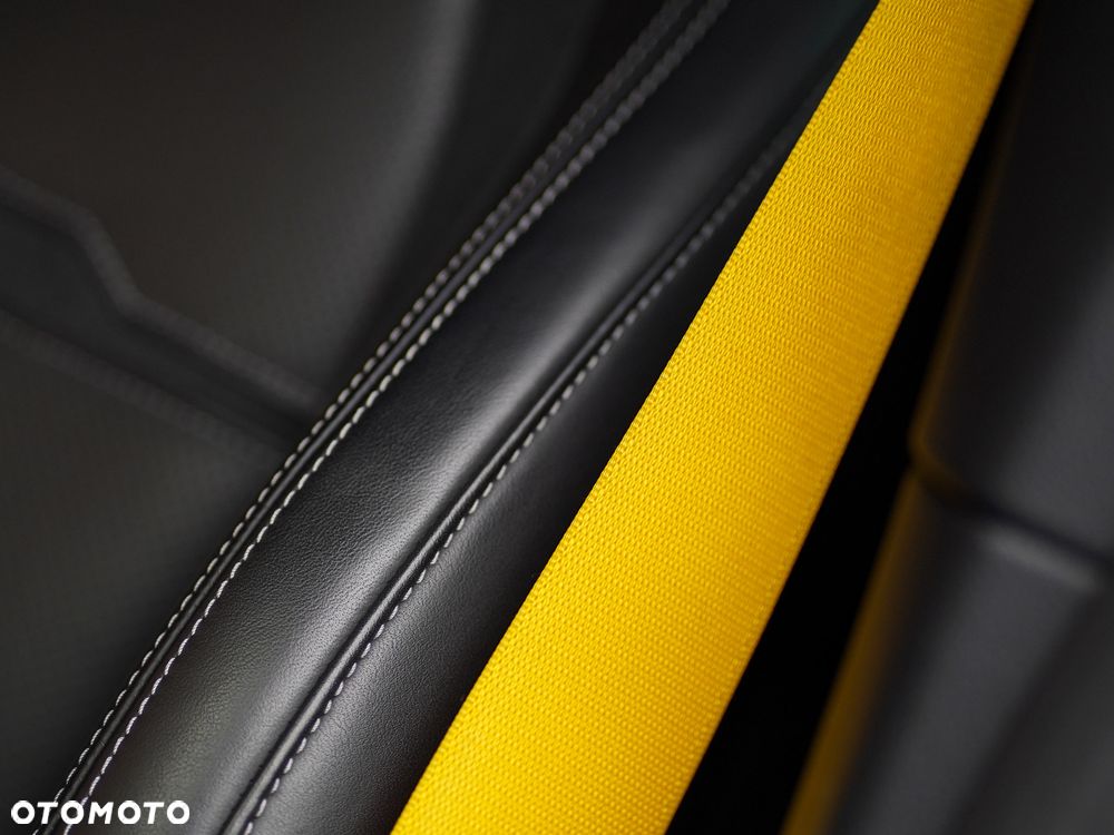 Mercedes-Benz AMG GT - 32