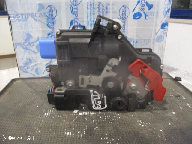 Fecho 7L0839016D SKODA OCTAVIA 2010 TD ELETRICO VW GOLF 5 SW 1K 2008 2.0TDI 140CV 5P PRETO TD 7 PINOS - 2