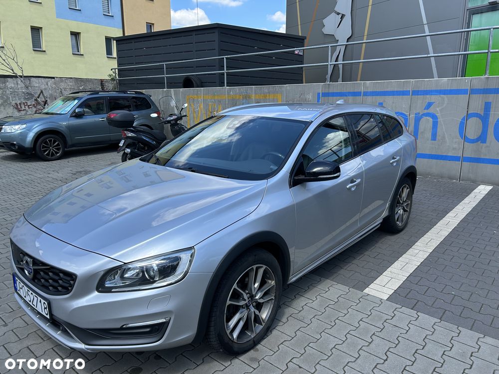 Volvo V60 Cross Country - 10