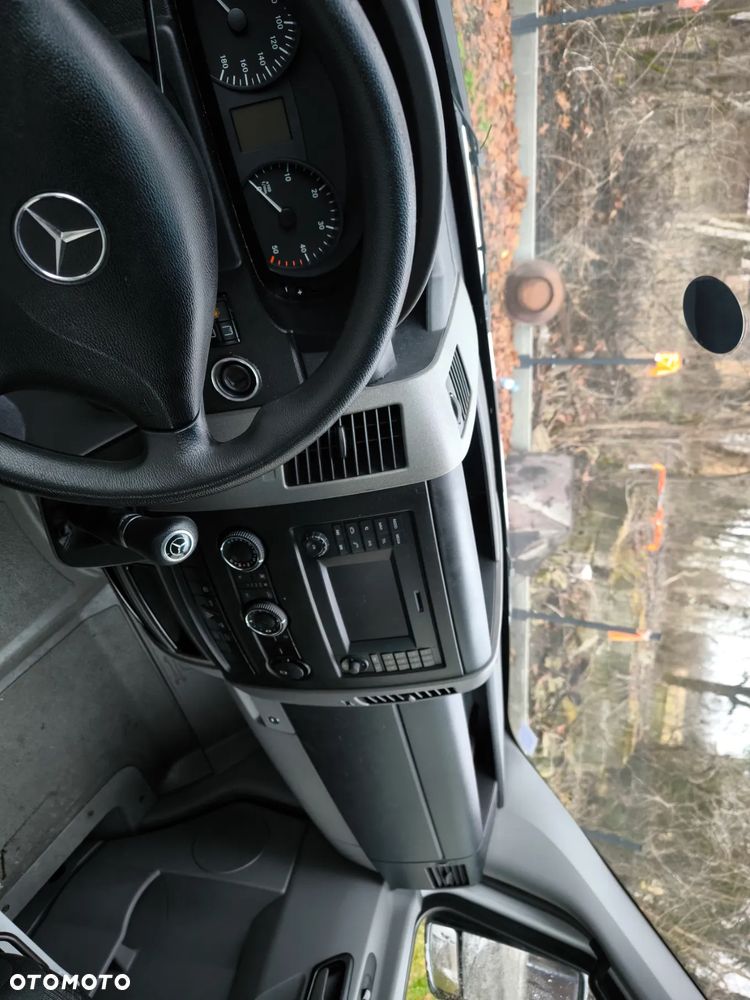 Mercedes-Benz Sprinter 906.211 7G-TRONIC Plus - 17