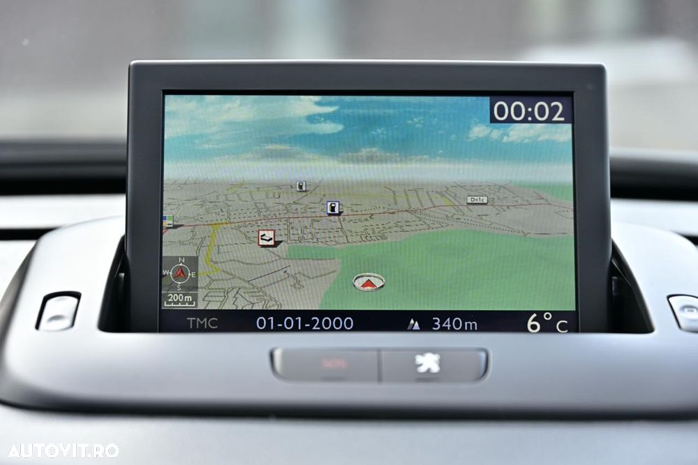 Peugeot 3008 Hybrid4 - 12