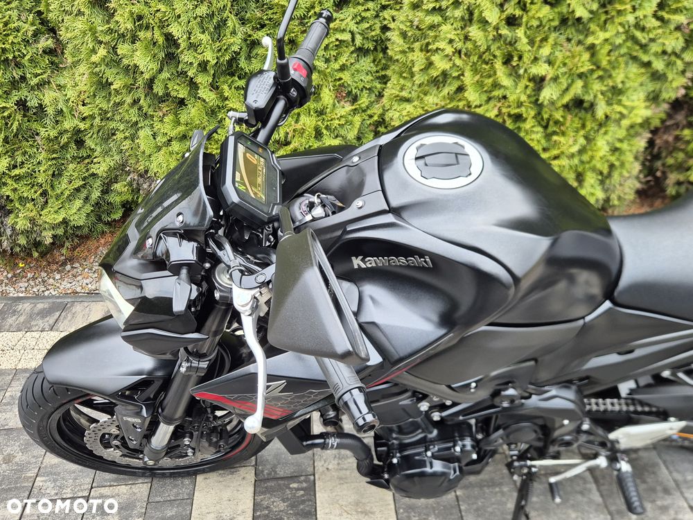Kawasaki Z 900 - 10