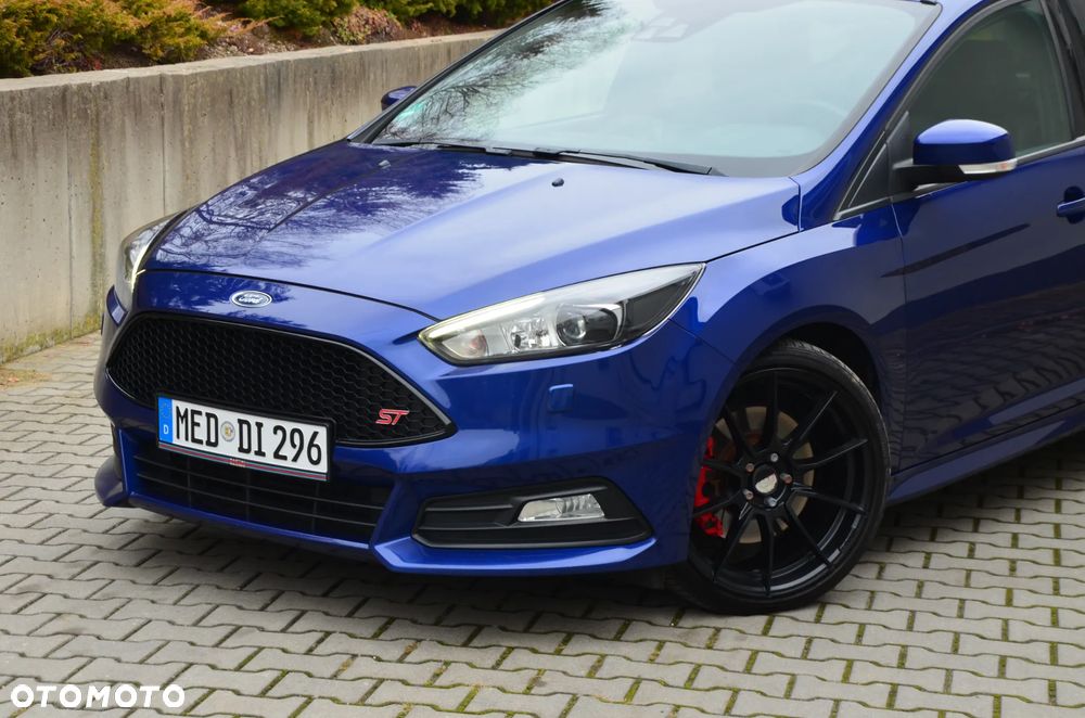 Ford Focus 2.0 TDCi ST mit Leder-Sport-Paket - 16