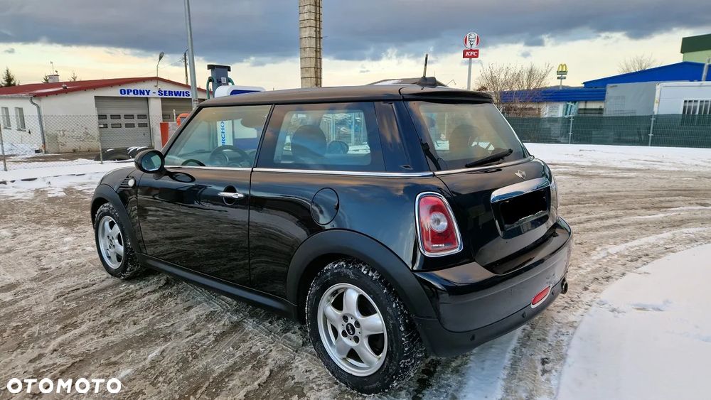 MINI Cooper Standard - 5