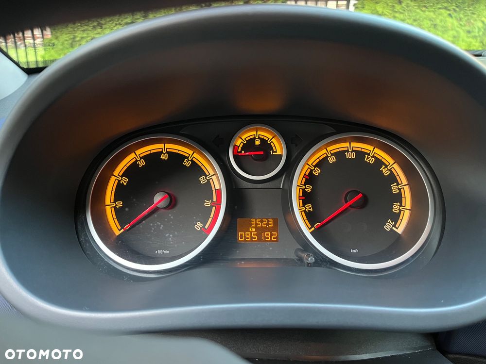 Opel Corsa 1.2 16V Enjoy - 15