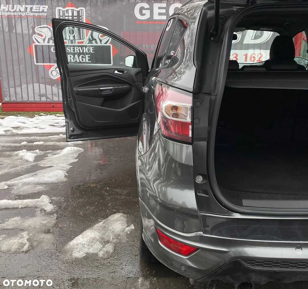 Ford Kuga 2.0 TDCi 4x4 ST-Line - 7