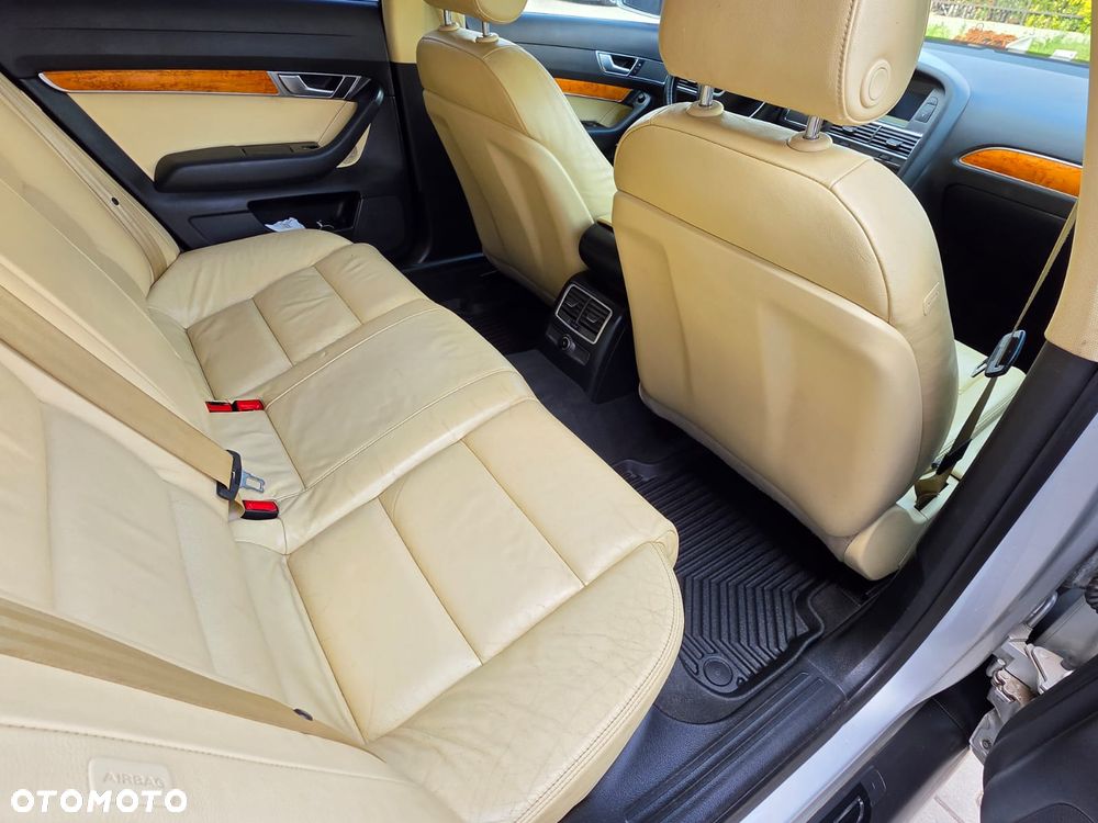 Audi A6 Limousine 2.4 - 14