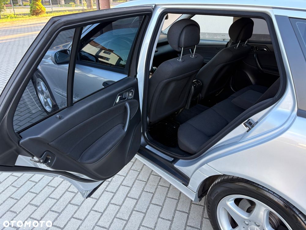 Mercedes-Benz Klasa C 200 CDI Elegance - 23
