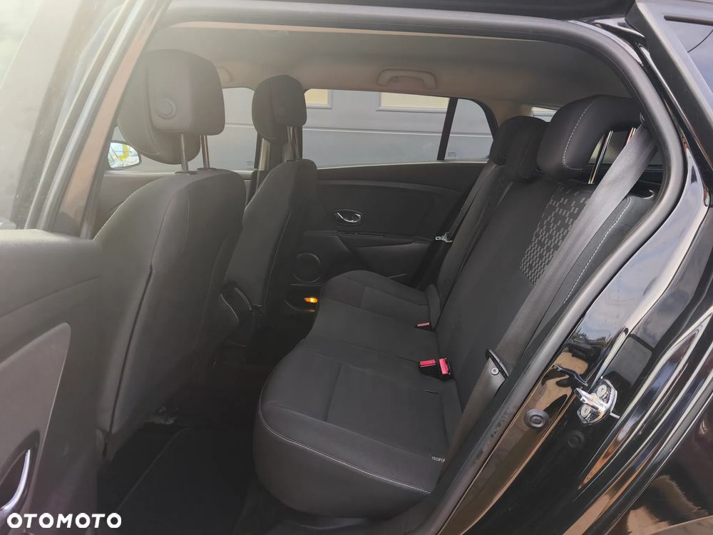 Renault Megane 1.5 dCi Expression - 8