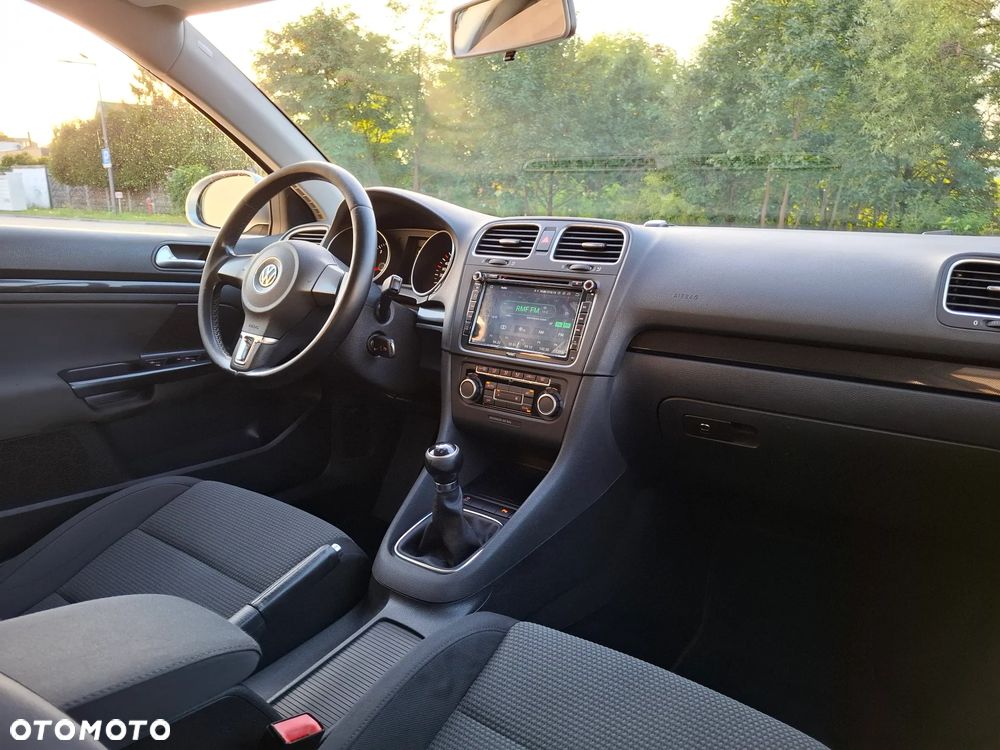 Volkswagen Golf - 37