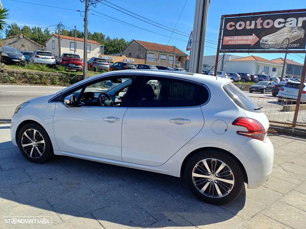 Peugeot 208 1.2 PureTech Allure - 2