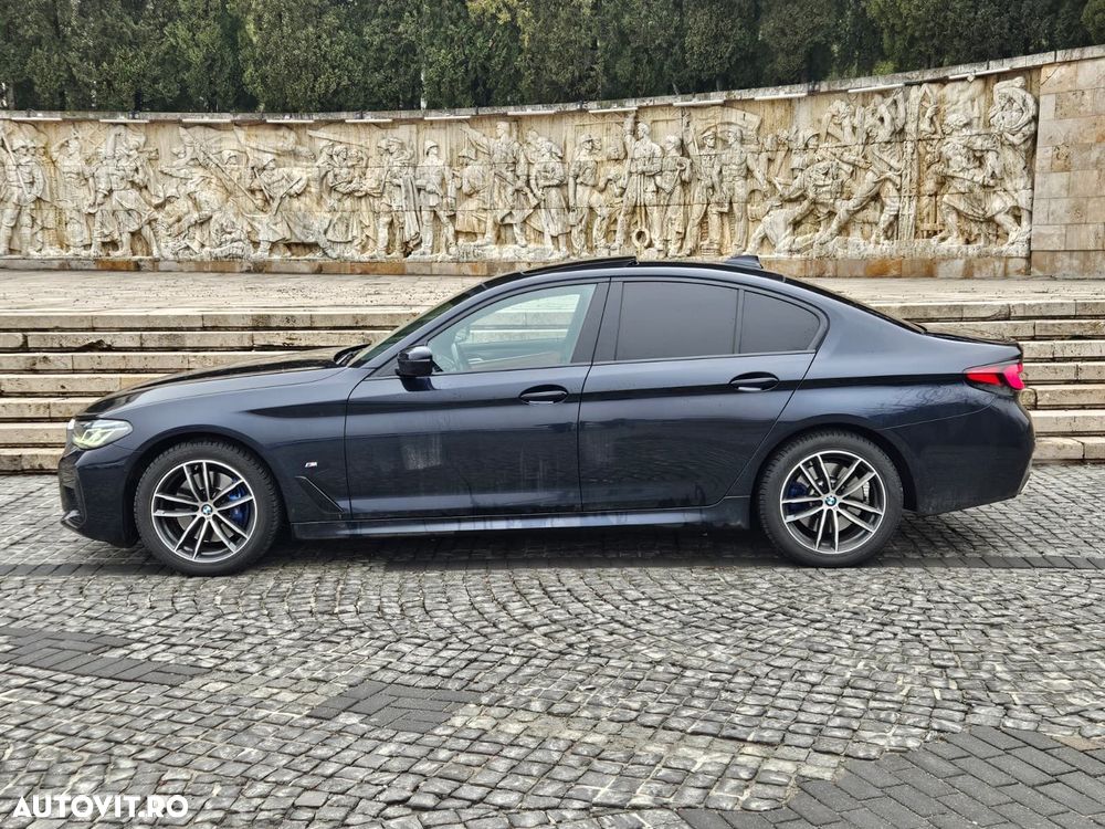 BMW Seria 5 530i xDrive AT MHEV - 30