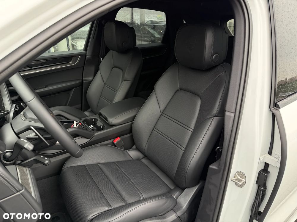 Porsche Cayenne - 18