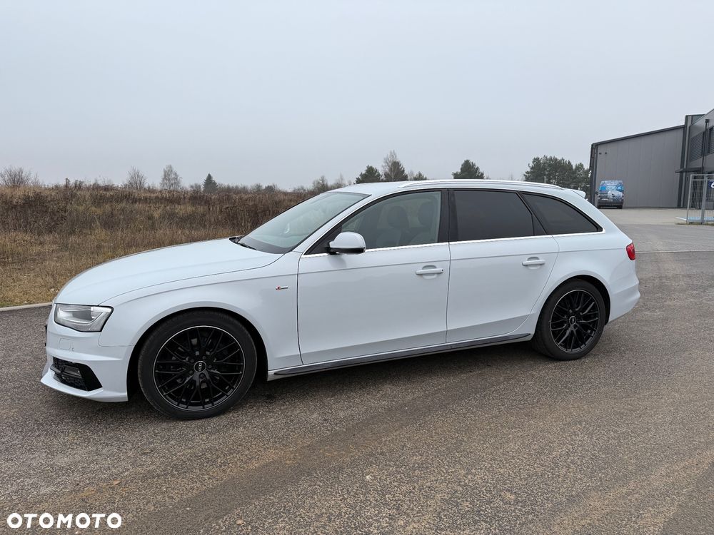 Audi A4 Avant 2.0 TDI DPF clean diesel quattro S tronic S line Sportpaket - 3