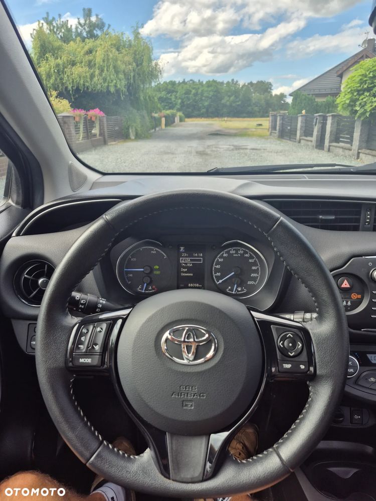 Toyota Yaris 1.5 VVT-i Y20 Team Deutschland - 17