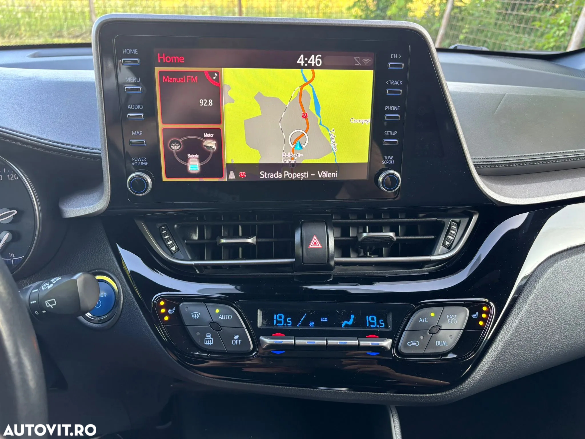 Toyota C-HR 1.8 HSD 122 CP 4x2 CVT Style - 23
