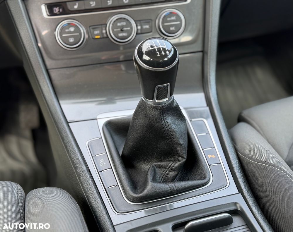 Volkswagen Golf 1.4 TSI Highline - 18