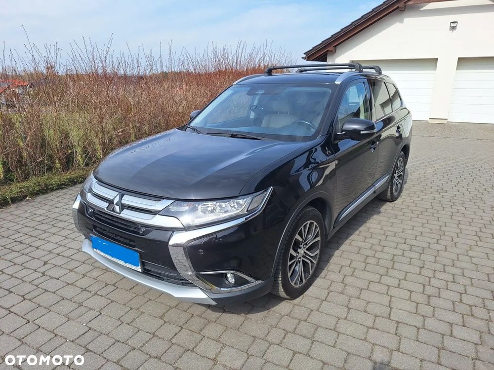 Mitsubishi Outlander 2.0 Instyle + 4WD CVT - 1